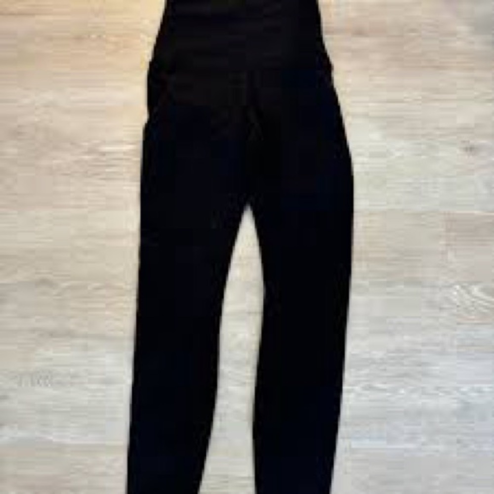 LuLuLemon Women’s Leggings. Item # 11236
